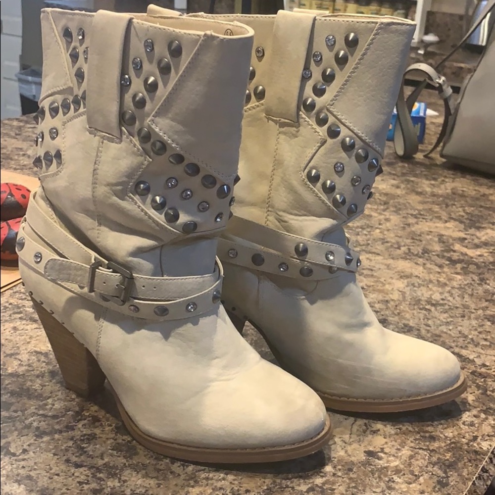 leather boots